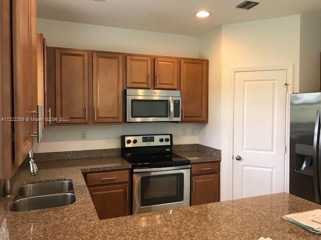 Home for sale at 317 NE 194th Ln 317 - photo 5845615