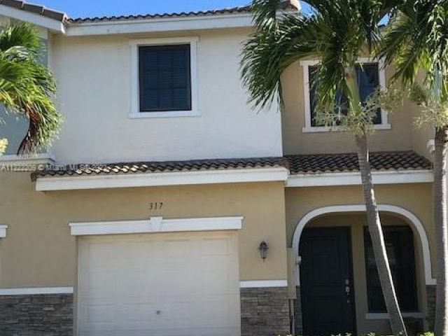 Home for sale at 317 NE 194th Ln 317 - photo 5845616