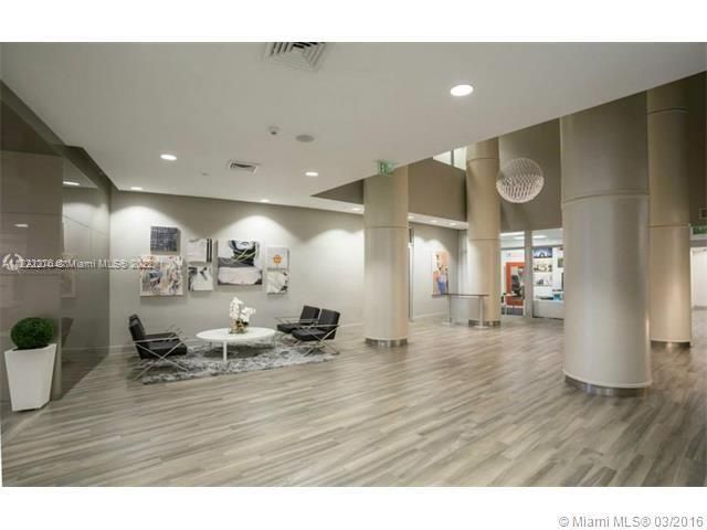 1-bedroom condo for sale in Miami - 1750 N Bayshore Dr 2806 - MondialRealty