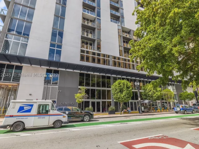 1-bedroom condo for rent in Miami - 151 SE 1st St 809 - MondialRealty