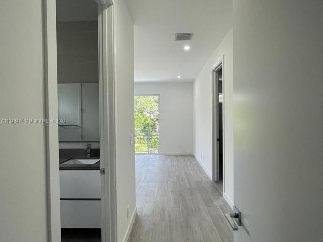 Home for sale at 3120 Carter St 3120 - photo 5289323