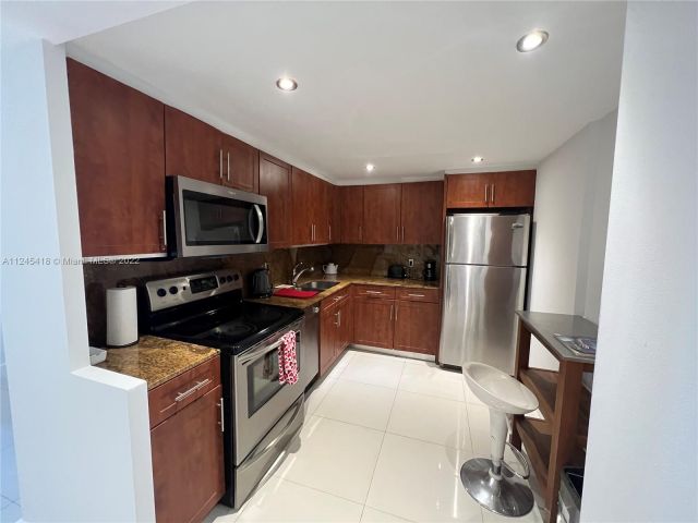 Apartment for sale  Unit #309 - photo 7433122