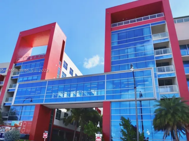 1-bedroom condo for sale in Hollywood - 777 N Ocean Dr N323 - MondialRealty