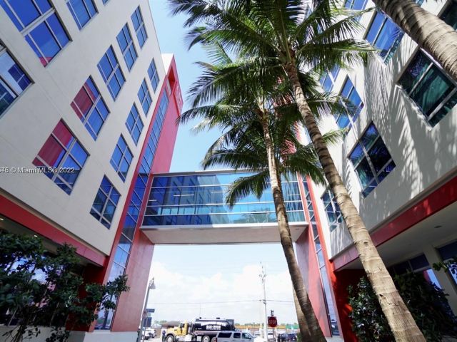 1-bedroom condo for sale in Hollywood - 777 N Ocean Dr N323 - MondialRealty