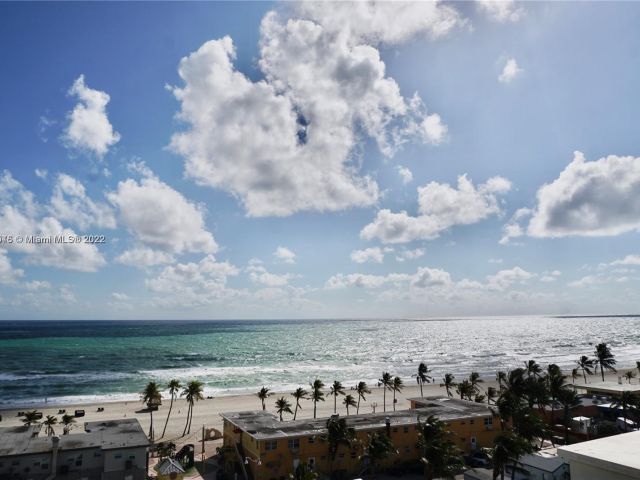 1-bedroom condo for sale in Hollywood - 777 N Ocean Dr N323 - MondialRealty