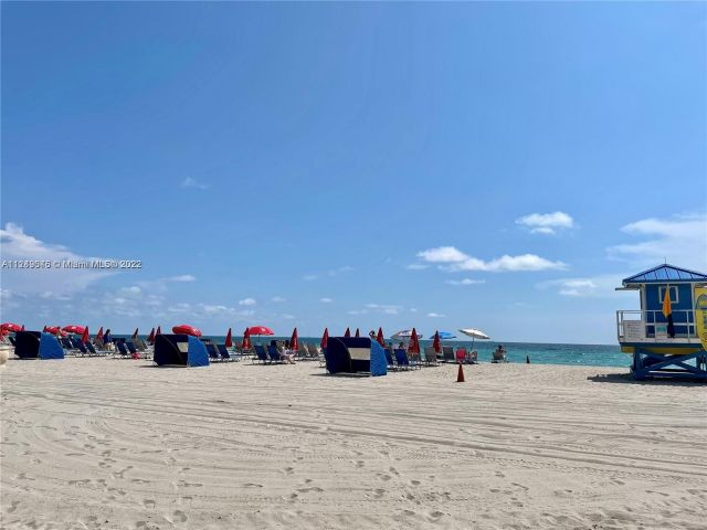 1-bedroom condo for sale in Hollywood - 777 N Ocean Dr N323 - MondialRealty