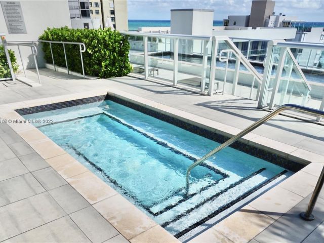 1-bedroom condo for sale in Hollywood - 777 N Ocean Dr N323 - MondialRealty