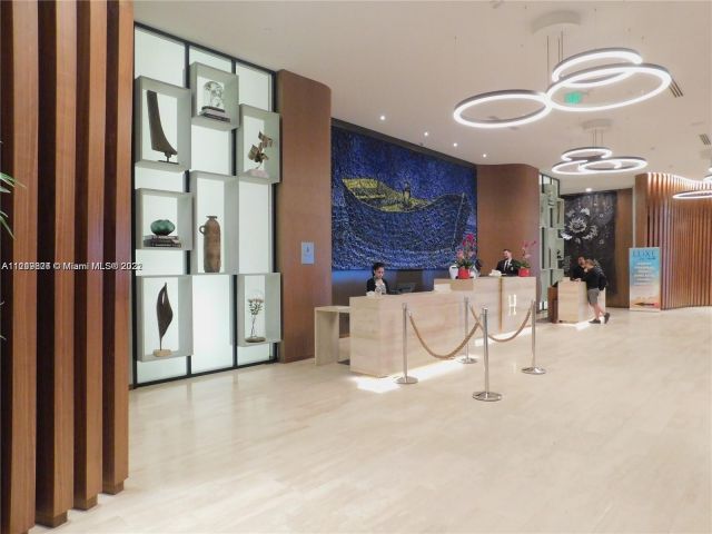 2-bedroom condo for rent in Hollywood - 4111 S Ocean Dr 1004 - MondialRealty