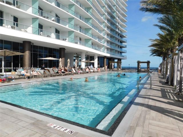 2-bedroom condo for rent in Hollywood - 4111 S Ocean Dr 1004 - MondialRealty