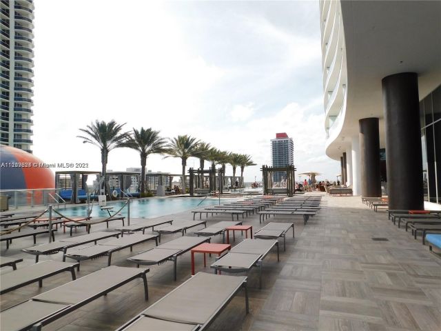 2-bedroom condo for rent in Hollywood - 4111 S Ocean Dr 1004 - MondialRealty