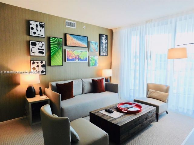 2-bedroom condo for rent in Hollywood - 4111 S Ocean Dr 1004 - MondialRealty