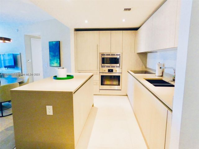 2-bedroom condo for rent in Hollywood - 4111 S Ocean Dr 1004 - MondialRealty