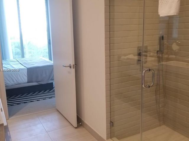 2-bedroom condo for rent in Hollywood - 4010 S Ocean Dr R301 - MondialRealty