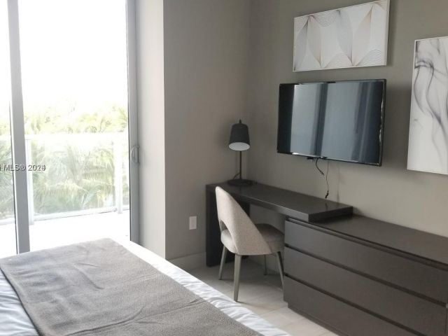 2-bedroom condo for rent in Hollywood - 4010 S Ocean Dr R301 - MondialRealty