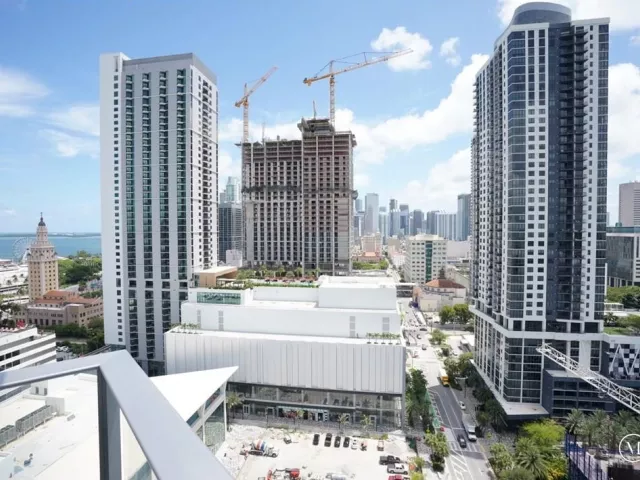 3-bedroom condo for sale in Miami - 851 NE 1st Avenue 1912 - MondialRealty