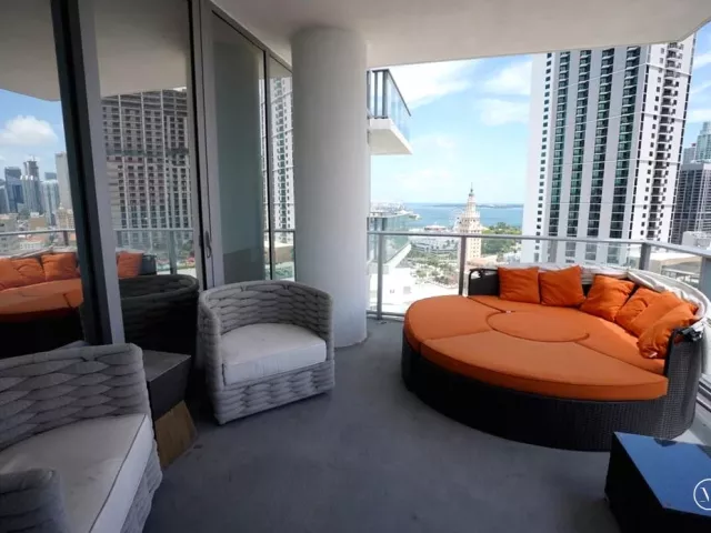 3-bedroom condo for sale in Miami - 851 NE 1st Avenue 1912 - MondialRealty
