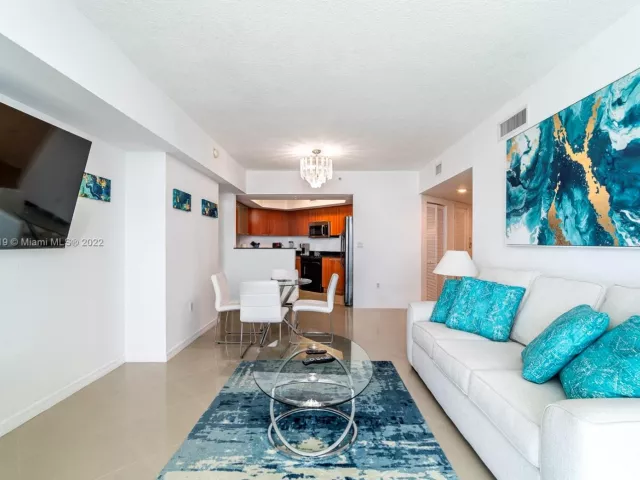 3-bedroom condo for sale in Sunny Isles Beach - 16699 Collins Ave 2601 - MondialRealty