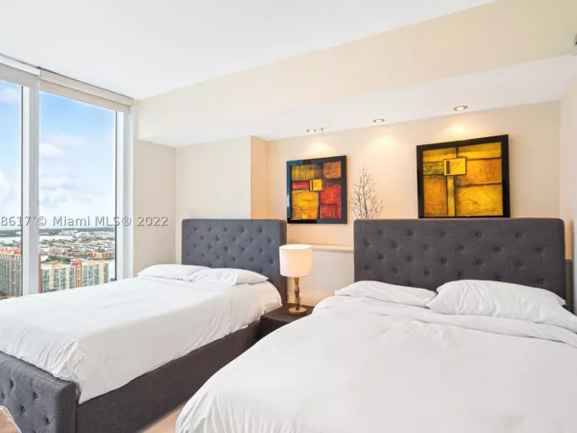 2-bedroom condo for rent in Sunny Isles Beach - 16699 Collins Ave 4108 - MondialRealty