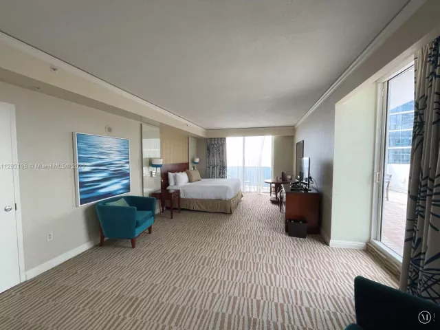 condo for sale in Sunny Isles Beach - 18001 Collins Ave 2912+Terrace - MondialRealty