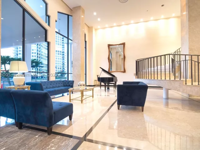 2-bedroom condo for rent in Miami Beach - 5601 Collins Ave 1206 - MondialRealty
