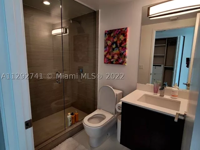 3-bedroom condo for rent in Sunny Isles Beach - 300 Sunny Isles Blvd 4-1202 - MondialRealty