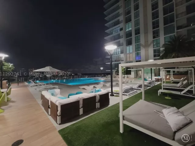 3-bedroom condo for rent in Sunny Isles Beach - 300 Sunny Isles Blvd 4-1202 - MondialRealty