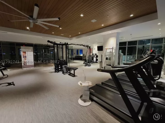 3-bedroom condo for rent in Sunny Isles Beach - 300 Sunny Isles Blvd 4-1202 - MondialRealty
