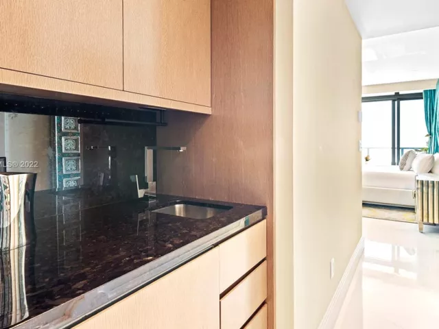 condo for rent in Miami Beach - 2201 Collins Ave 1926/PH- - MondialRealty