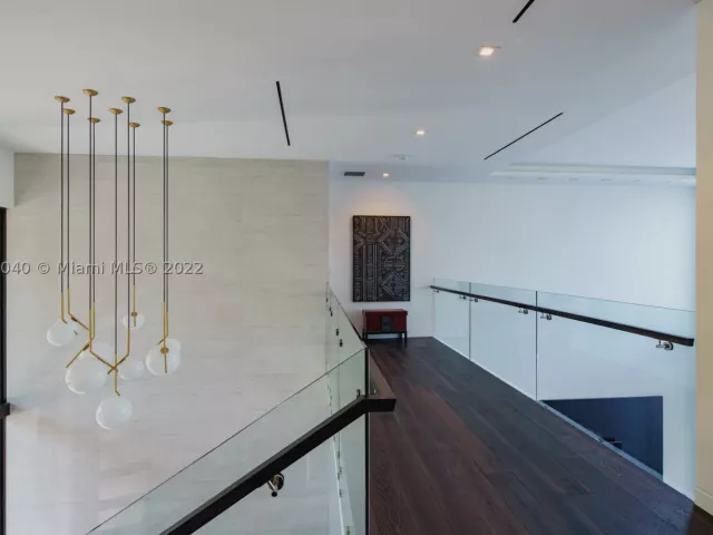 4-bedroom home for rent in Fort Lauderdale - 128 Fiesta Way - MondialRealty