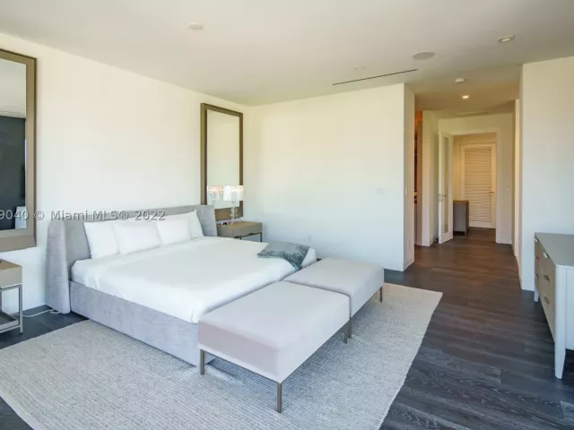 4-bedroom home for rent in Fort Lauderdale - 128 Fiesta Way - MondialRealty