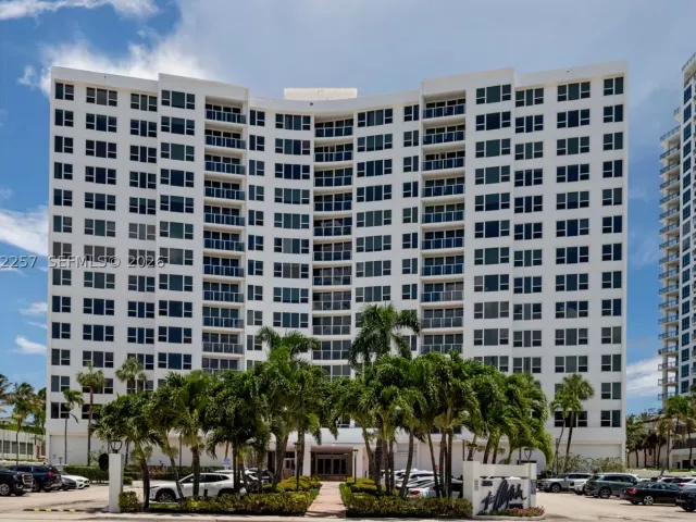 condo for rent in Hollywood - 3505 S Ocean Dr 108 - MondialRealty