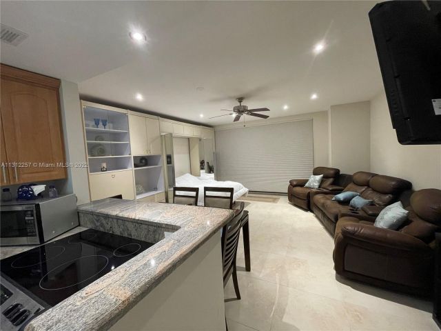 condo for rent in Hollywood - 3505 S Ocean Dr 108 - MondialRealty