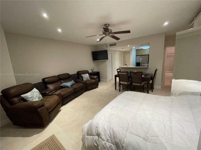 condo for rent in Hollywood - 3505 S Ocean Dr 108 - MondialRealty