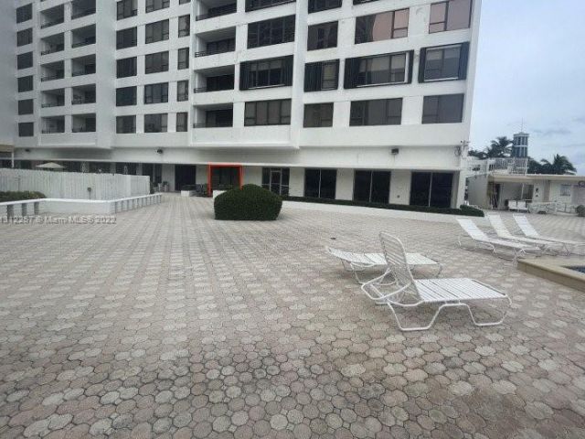 condo for rent in Hollywood - 3505 S Ocean Dr 108 - MondialRealty