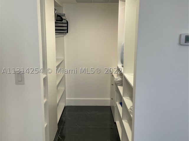 1-bedroom condo for sale in Hallandale Beach - 3180 S Ocean Dr 1503 - MondialRealty