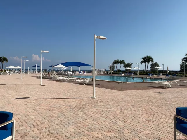 1-bedroom condo for sale in Hallandale Beach - 3180 S Ocean Dr 1503 - MondialRealty