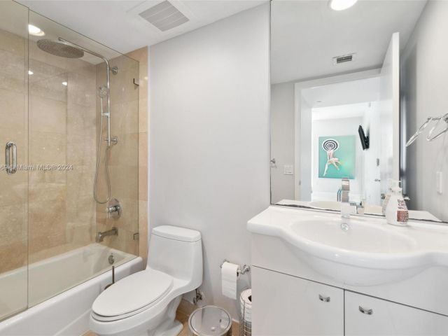 Apartment for sale  Unit #2703 - photo 6910376