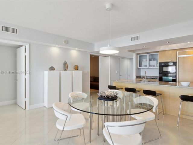 Apartment for sale  Unit #2703 - photo 6910383