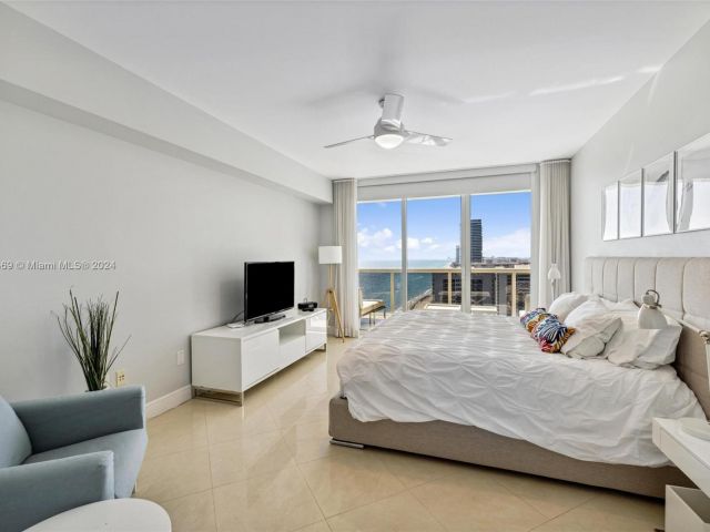 Apartment for sale  Unit #2703 - photo 6910385