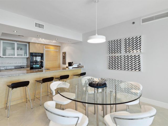 Apartment for sale  Unit #2703 - photo 6910394