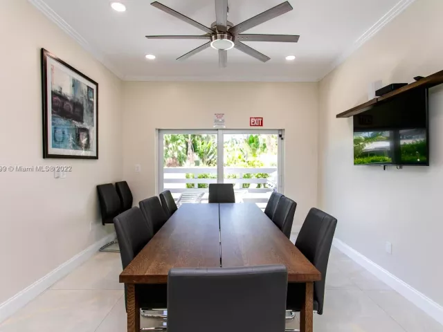 5-bedroom home for rent in Hollywood - 1022 Adams St - MondialRealty