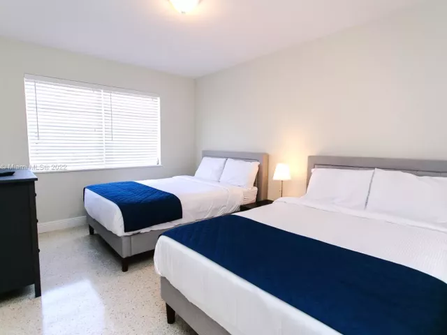 4-bedroom home for rent in Hollywood - 951 Washington St - MondialRealty