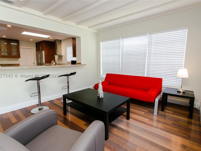 4-bedroom home for rent in Hollywood - 951 Washington St - MondialRealty