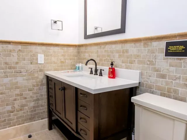 5-bedroom home for rent in Hollywood - 1311 Rodman St - MondialRealty