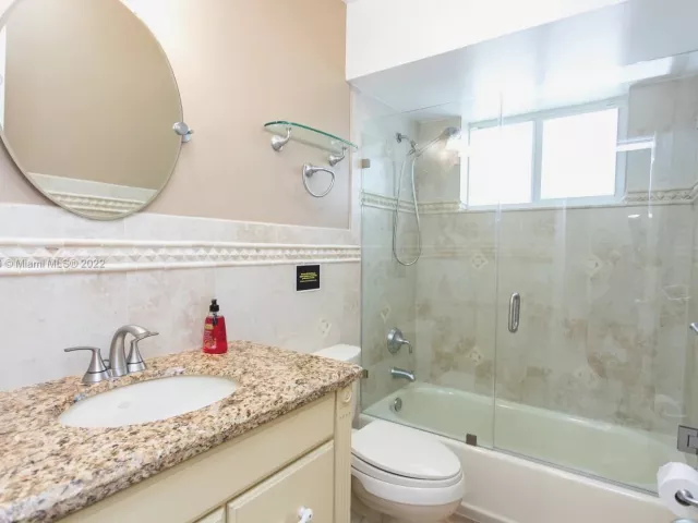 5-bedroom home for rent in Hollywood - 1311 Rodman St - MondialRealty