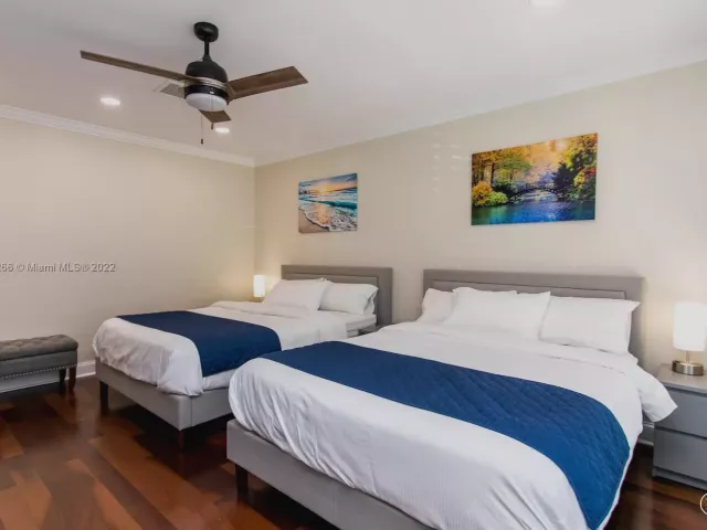 5-bedroom home for rent in Hollywood - 1311 Rodman St - MondialRealty