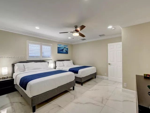 5-bedroom home for rent in Hollywood - 1307 Rodman St - MondialRealty