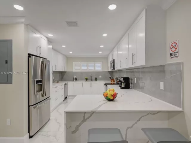 5-bedroom home for rent in Hollywood - 1307 Rodman St - MondialRealty