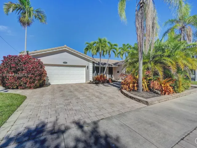 5-bedroom home for rent in Hollywood - 1307 Rodman St - MondialRealty