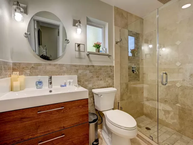 5-bedroom home for rent in Hollywood - 1307 Rodman St - MondialRealty